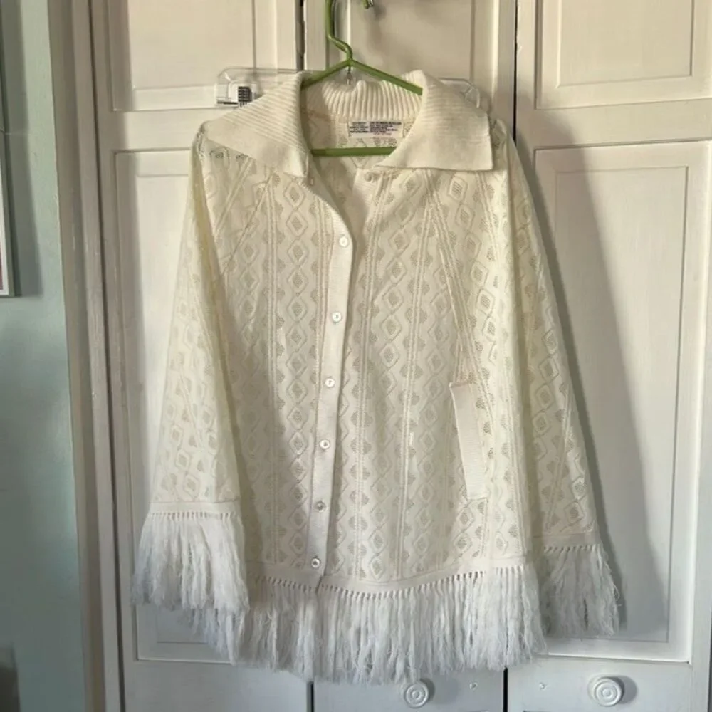 Vintage 70s White Knit Cape with Fringe - OS